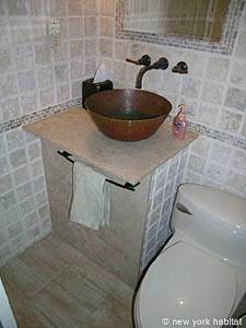 New York 1 Bedroom accommodation - bedroom (NY-11221) photo 3 of 5