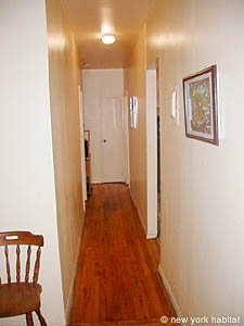 New York 2 Bedrooms roommate share apartment living room photo 11