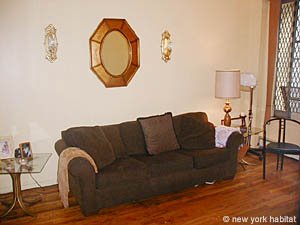 New York 2 Bedrooms roommate share apartment living room photo 13
