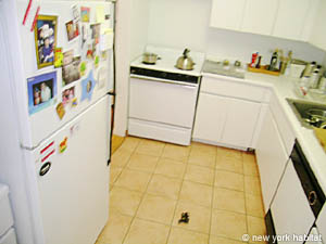 New York 2 Bedrooms accommodation - kitchen (NY-11252) photo 3 of 6