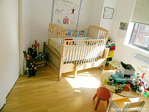 New York 2 Bedrooms accommodation - bedroom 2 (NY-11252) photo 4 of 4