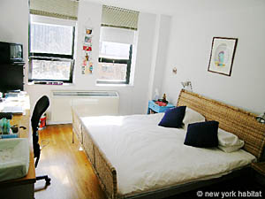 New York 2 Bedrooms accommodation - bedroom 1 (NY-11252) photo 2 of 5