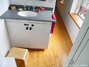 New York Studio - Loft accommodation - bathroom (NY-11276) photo 4 of 7