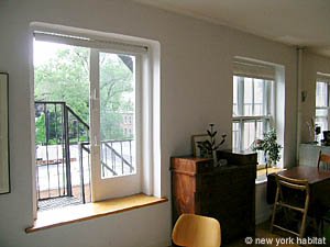 New York Studio - Loft accommodation - living room (NY-11276) photo 11 of 11
