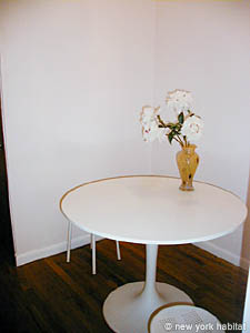 New York 1 Bedroom accommodation - living room (NY-11305) photo 7 of 8