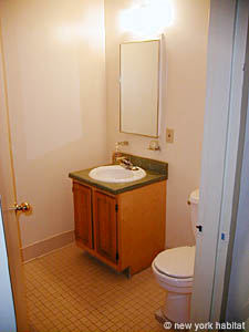 New York 2 Bedroom roommate share apartment - bathroom 1 (NY-11360) photo 1 of 3