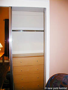 New York 1 Bedroom accommodation - bedroom (NY-11441) photo 7 of 9