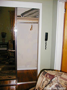 New York 1 Bedroom accommodation - living room (NY-11441) photo 7 of 10