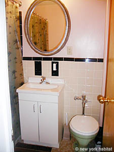 New York 1 Bedroom accommodation - bathroom (NY-11441) photo 1 of 3