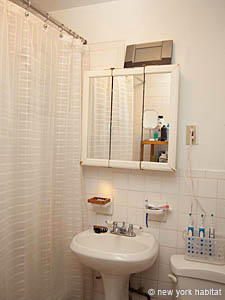New York 2 Zimmer wohnungsvermietung - badezimmer (NY-11546) photo 1 von 3