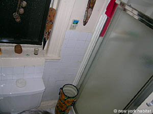 New York 2 Bedroom roommate share apartment - bathroom 1 (NY-11549) photo 2 of 3