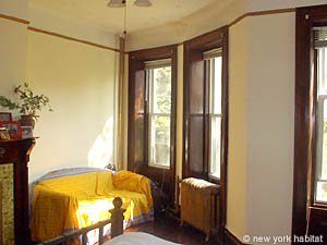 New York 4 Bedrooms - Townhouse accommodation bedroom 1 photo 5