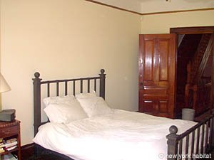 New York 4 Bedrooms - Townhouse accommodation bedroom 1 photo 6