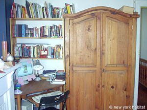 New York 4 Bedrooms - Townhouse accommodation bedroom 3 photo 10
