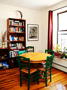 New York 2 Zimmer - Stadthaus ferienwohnung - schlafzimmer (NY-11603) photo 1 von 3