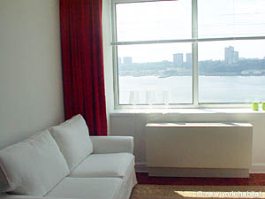 New York 2 Zimmer ferienwohnung - wohnzimmer (NY-11608) photo 2 von 7