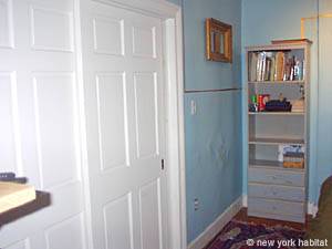 New York 3 Zimmer ferienwohnung - schlafzimmer 2 (NY-11617) photo 2 von 3
