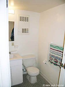 New York Studio/T1 appartements colocation - salle d'eau (NY-11661) photo 1 de 2