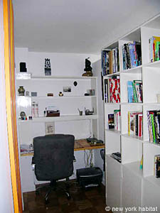 New York Studio mit Alkoven wohnungsvermietung - wohnzimmer (NY-11699) photo 7 von 8