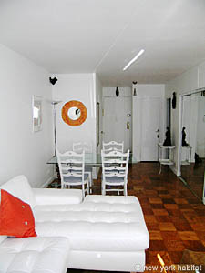 New York Studio mit Alkoven wohnungsvermietung - wohnzimmer (NY-11699) photo 1 von 8