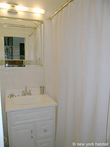New York Studio mit Alkoven wohnungsvermietung - badezimmer (NY-11699) photo 3 von 3