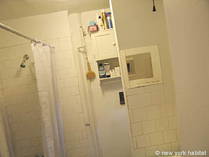 New York 2 Zimmer ferienwohnung - badezimmer (NY-11703) photo 2 von 4