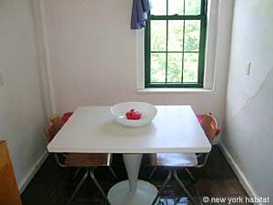 New York 1 Bedroom roommate share apartment - kitchen (NY-11709) photo 4 of 4