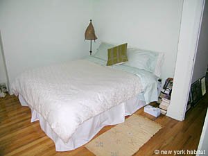New York T2 - Maison citadine appartements location vacances - chambre (NY-11718) photo 5 de 7