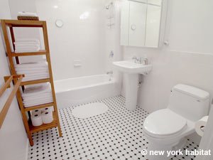 New York Studio - Loft apartment - bathroom (NY-11732) photo 1 of 2