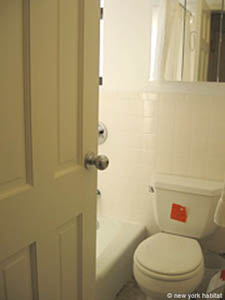 New York 2 Bedroom apartment - bathroom 1 (NY-11733) photo 1 of 1