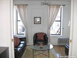 New York 2 Bedroom apartment - living room (NY-11733) photo 1 of 2