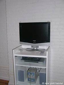 New York 2 Bedroom - Duplex accommodation - living room (NY-11748) photo 4 of 5
