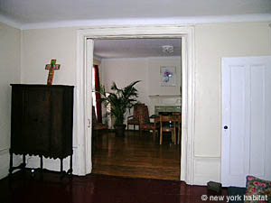 New York 4 Bedroom roommate share apartment - living room (NY-11755) photo 4 of 11