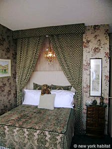 New York 2 Bedroom roommate share apartment - bedroom 1 (NY-11773) photo 4 of 6
