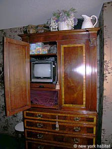New York 2 Bedroom roommate share apartment - bedroom 1 (NY-11773) photo 5 of 6