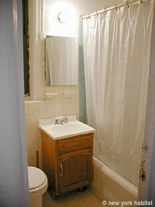 New York T2 logements location appartements - salle d'eau (NY-11788) photo 1 de 2
