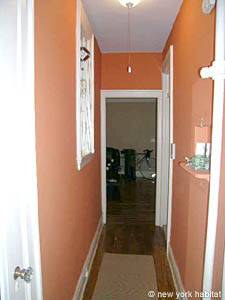 New York 2 Zimmer wohnungsvermietung - wohnzimmer (NY-11794) photo 7 von 7