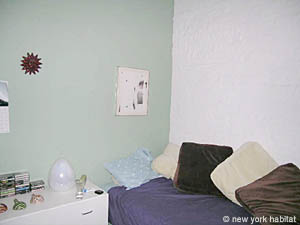 New York 3 Zimmer ferienwohnung - schlafzimmer 2 (NY-11841) photo 2 von 3