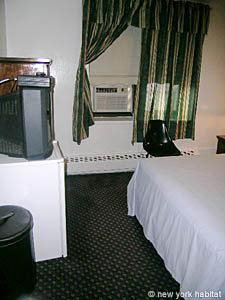 New York 3 Bedrooms roommate share apartment - bedroom 2 (NY-12007) photo 5 of 6
