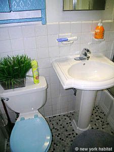 New York 3 Bedrooms roommate share apartment - bathroom 1 (NY-12007) photo 1 of 3