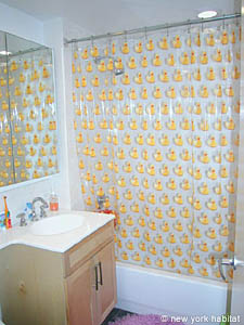New York 2 Bedroom accommodation - bathroom 2 (NY-12021) photo 2 of 2