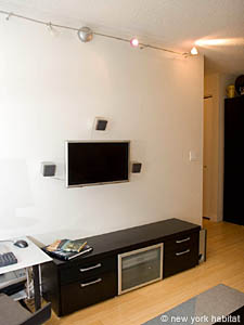 New York 2 Bedroom accommodation - living room (NY-12021) photo 6 of 7