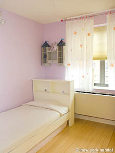 New York 2 Bedroom accommodation - bedroom 2 (NY-12021) photo 2 of 8