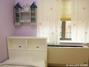 New York 2 Bedroom accommodation - bedroom 2 (NY-12021) photo 7 of 8