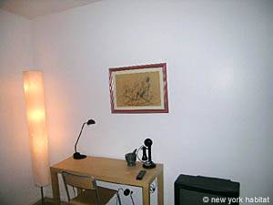 New York 1 Bedroom - Townhouse apartment - living room 2 (NY-12055) photo 2 of 2