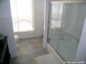 New York 1 Bedroom - Townhouse apartment - bathroom 1 (NY-12055) photo 4 of 5