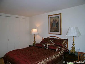 New York 2 Bedrooms accommodation - bedroom 1 (NY-12097) photo 1 of 2
