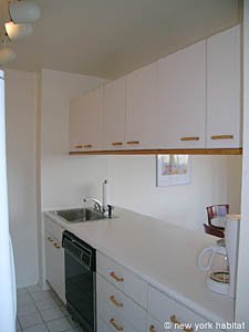 New York 2 Bedrooms accommodation - kitchen (NY-12097) photo 2 of 5