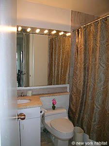 New York 2 Bedrooms accommodation - bathroom 2 (NY-12097) photo 1 of 2