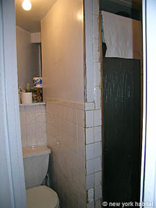 New York 2 Bedroom roommate share apartment - bathroom 1 (NY-12174) photo 1 of 2